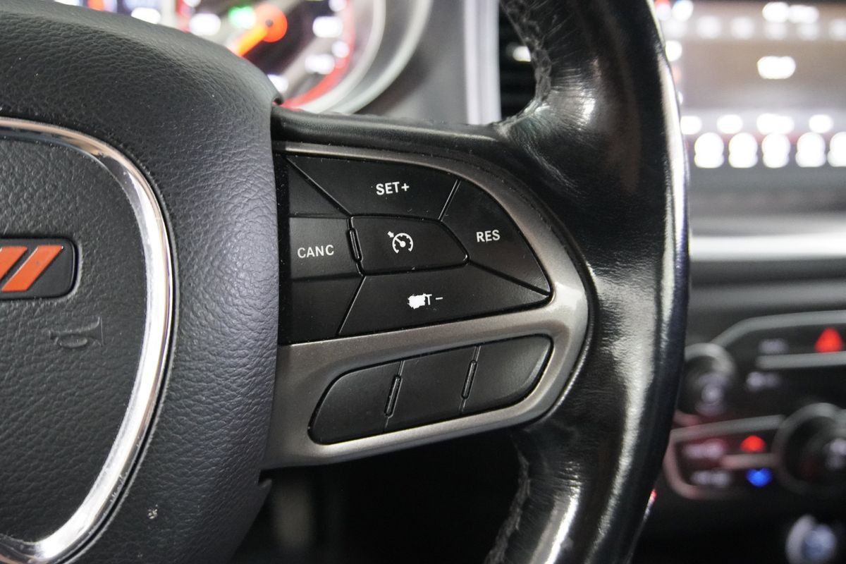 2020 Dodge Charger SXT RWD