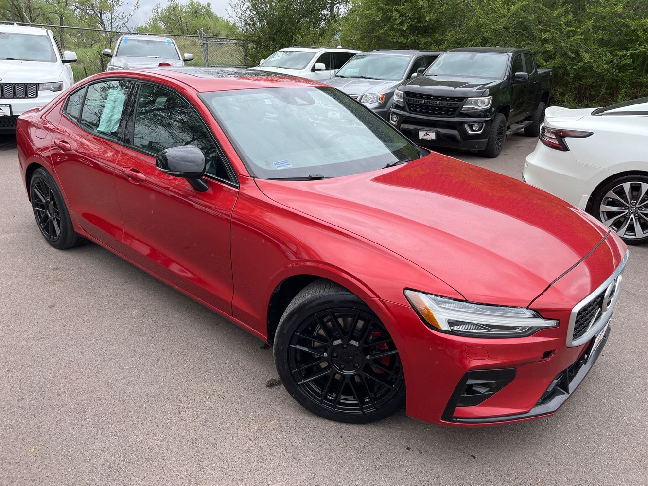 2019 Volvo S60 T5 R-Design's photo