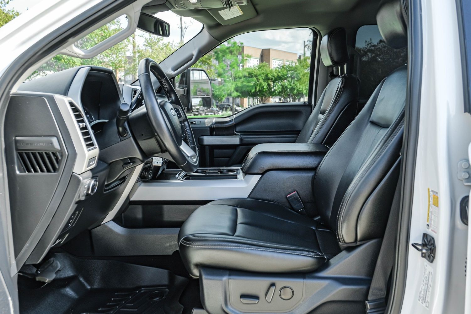2020 Ford F-250 Lariat photo 51