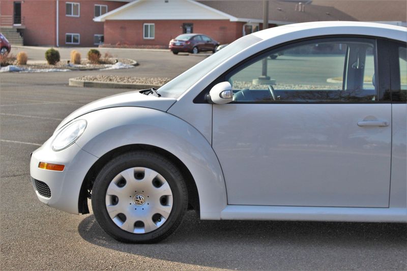 2010 Volkswagen New Beetle Base PZEV | Victory Motors Of Colorado