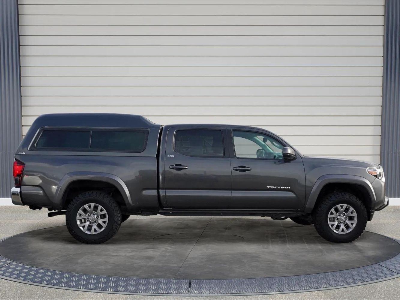 2018 Toyota Tacoma SR5 photo 8