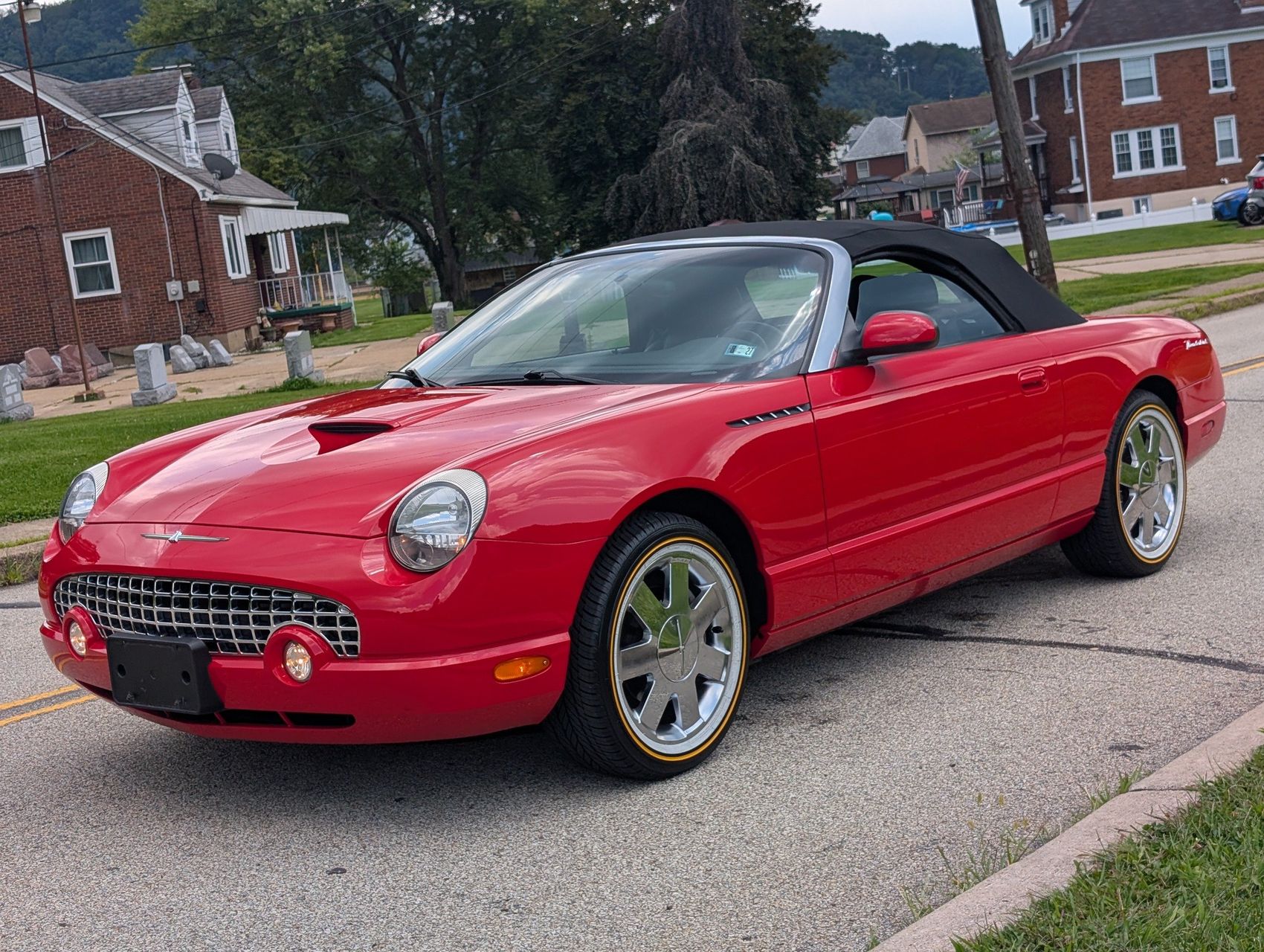 2002 Ford Thunderbird 14
