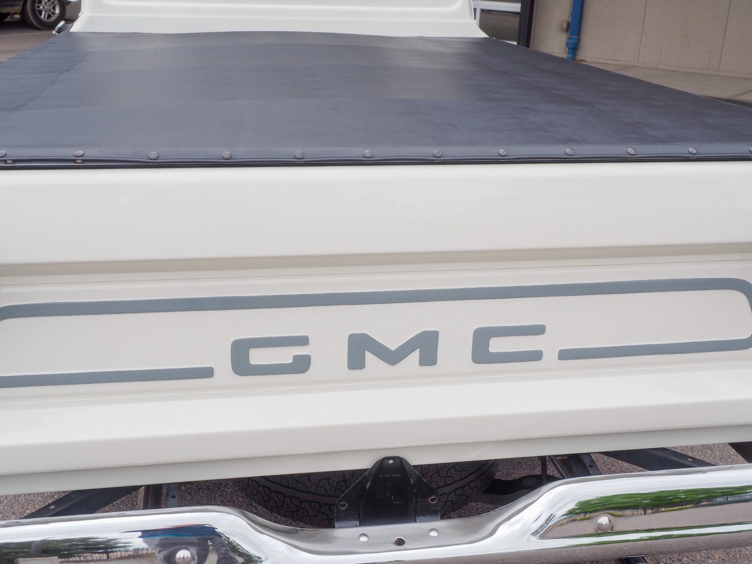1966 GMC Pickup White RWD