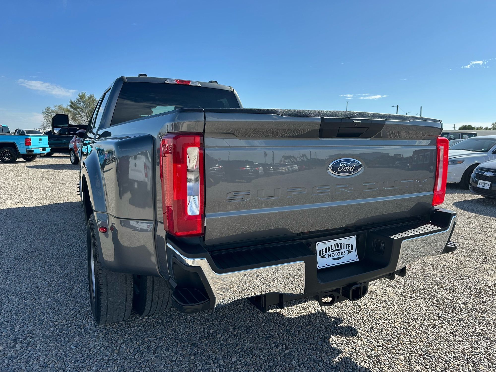 2024 Ford F-350 XLT photo 8