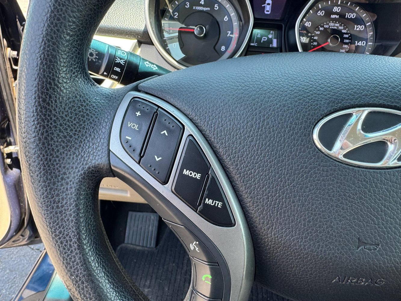 2016 Hyundai Elantra GT Base photo 25