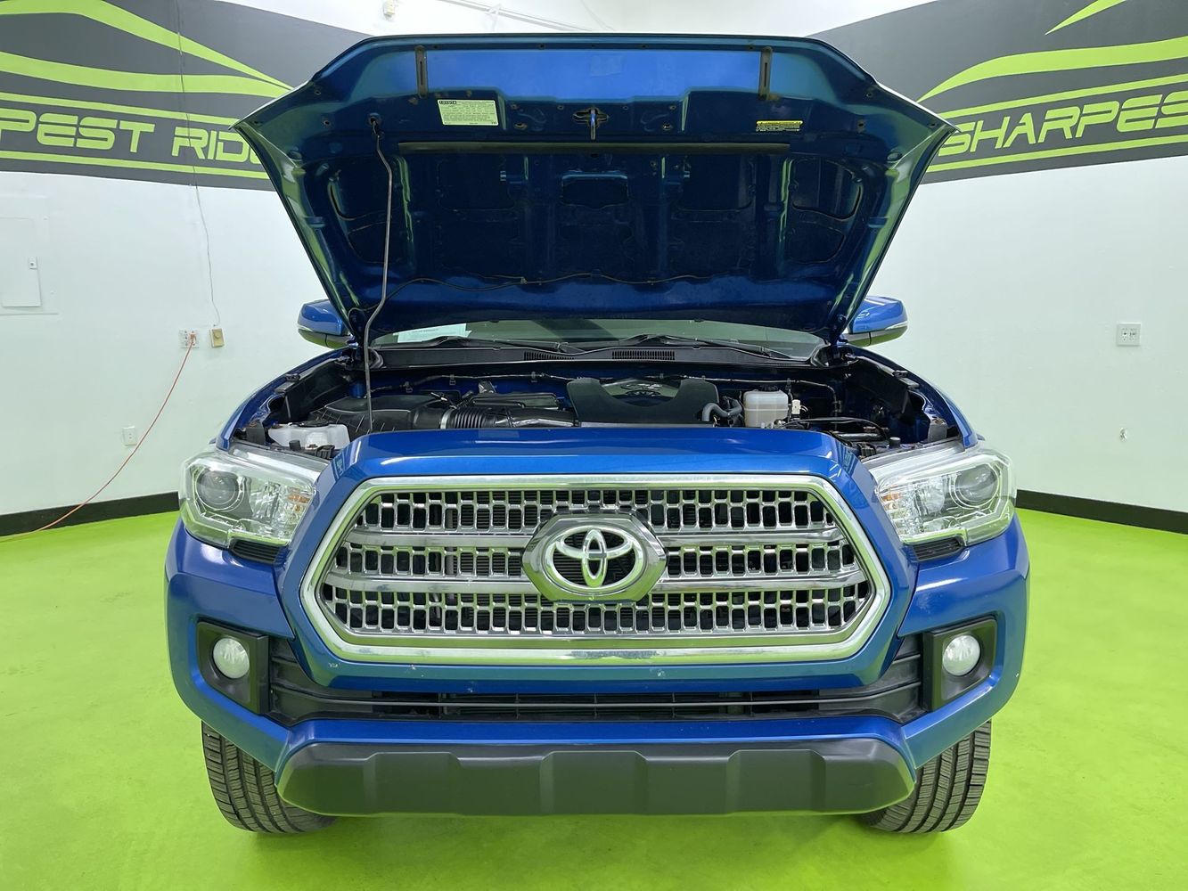 2016 Toyota Tacoma TRD Off-Road photo 4