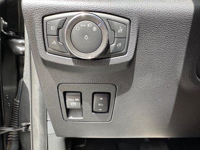 2019 Ford F-150 XLT photo 14