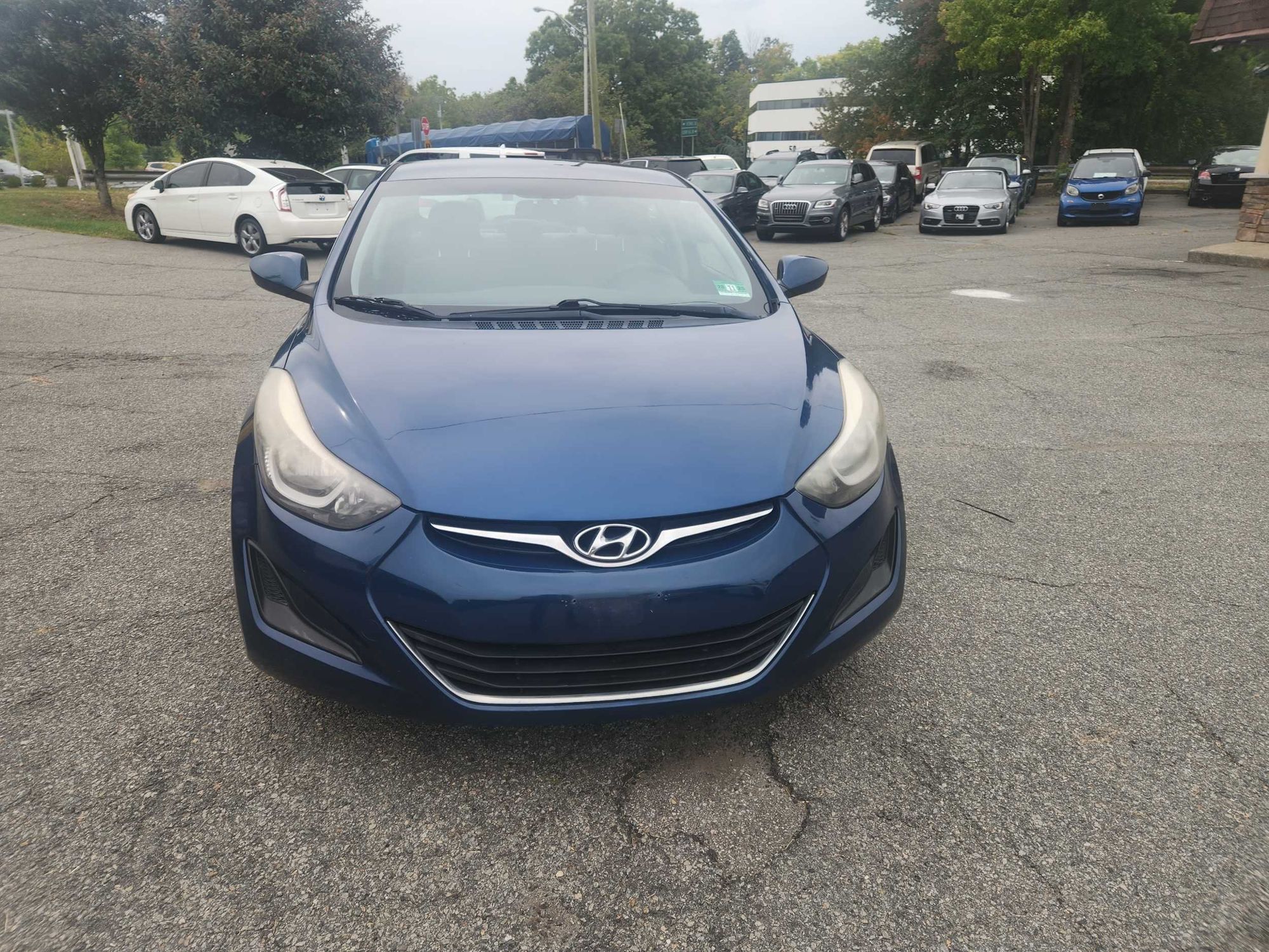 2014 Hyundai Elantra photo 2