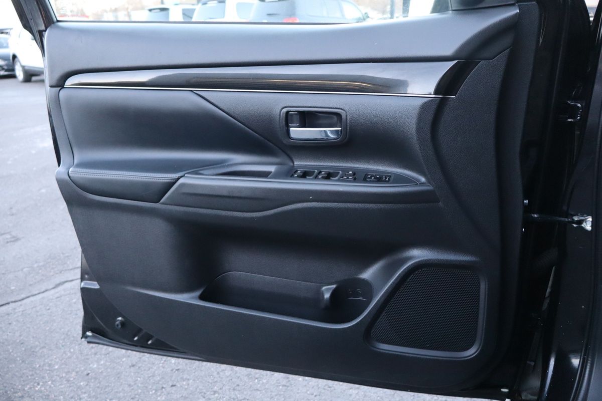 2019 Mitsubishi Outlander SE