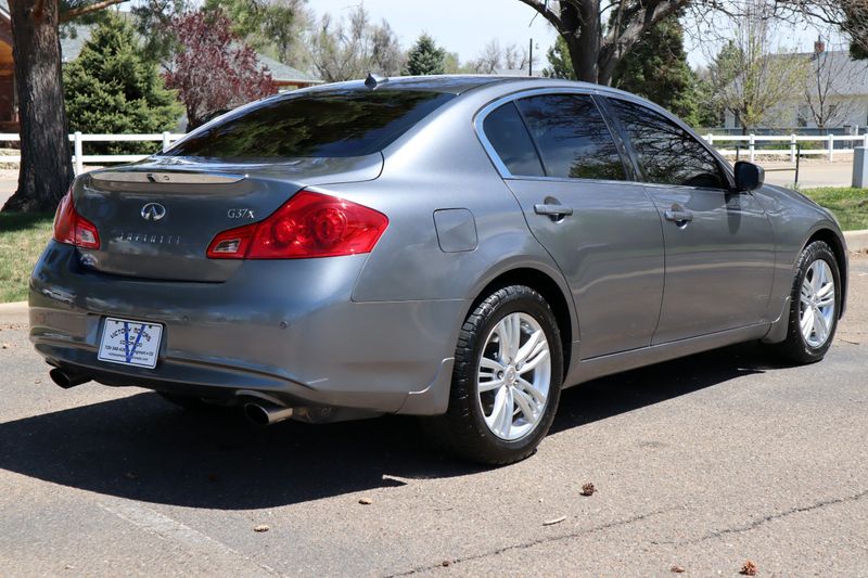 2012 INFINITI G37 Sedan Photos