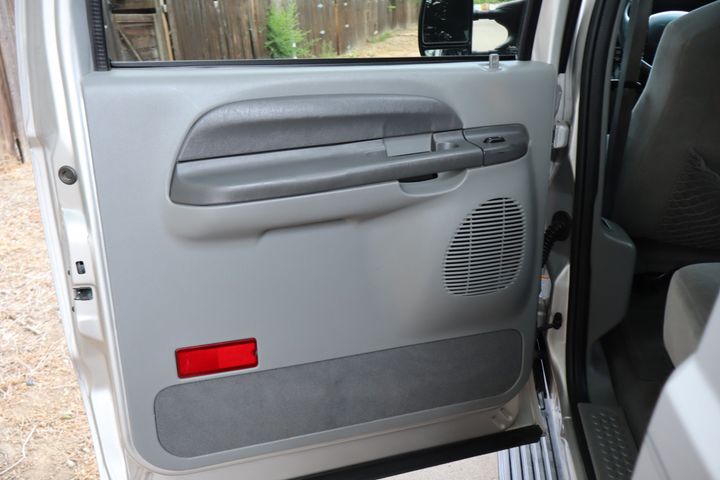 2002 Ford Excursion XLT | Victory Motors of Colorado