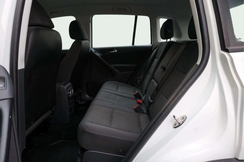 2017 Volkswagen Tiguan S - Photo 16