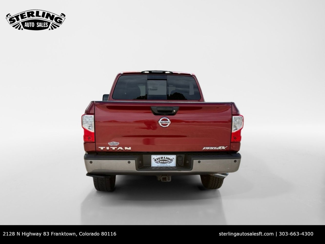 2017 Nissan Titan PRO-4X photo 3