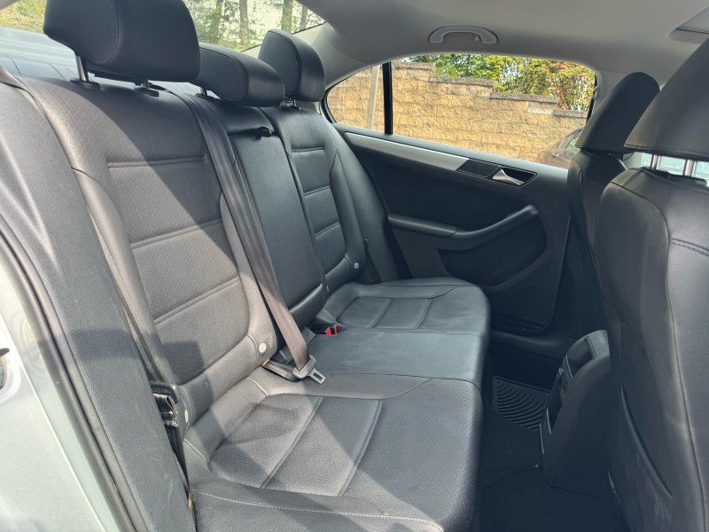 2013 Volkswagen Jetta SE photo 16