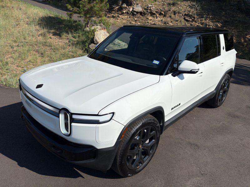 2025 Rivian R1S Adventure - Photo 3