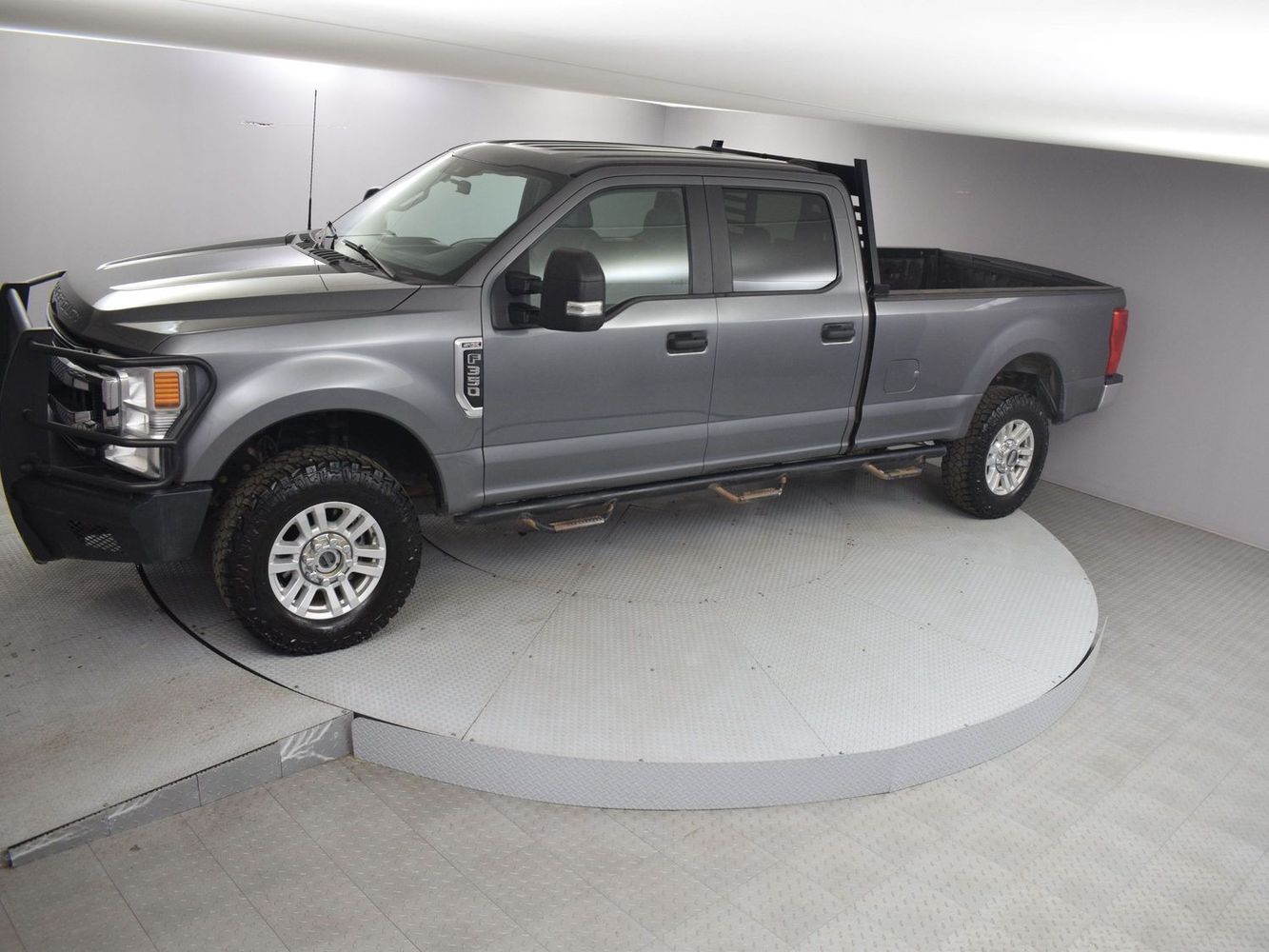 2022 Ford F-350 Super Duty XL photo 6