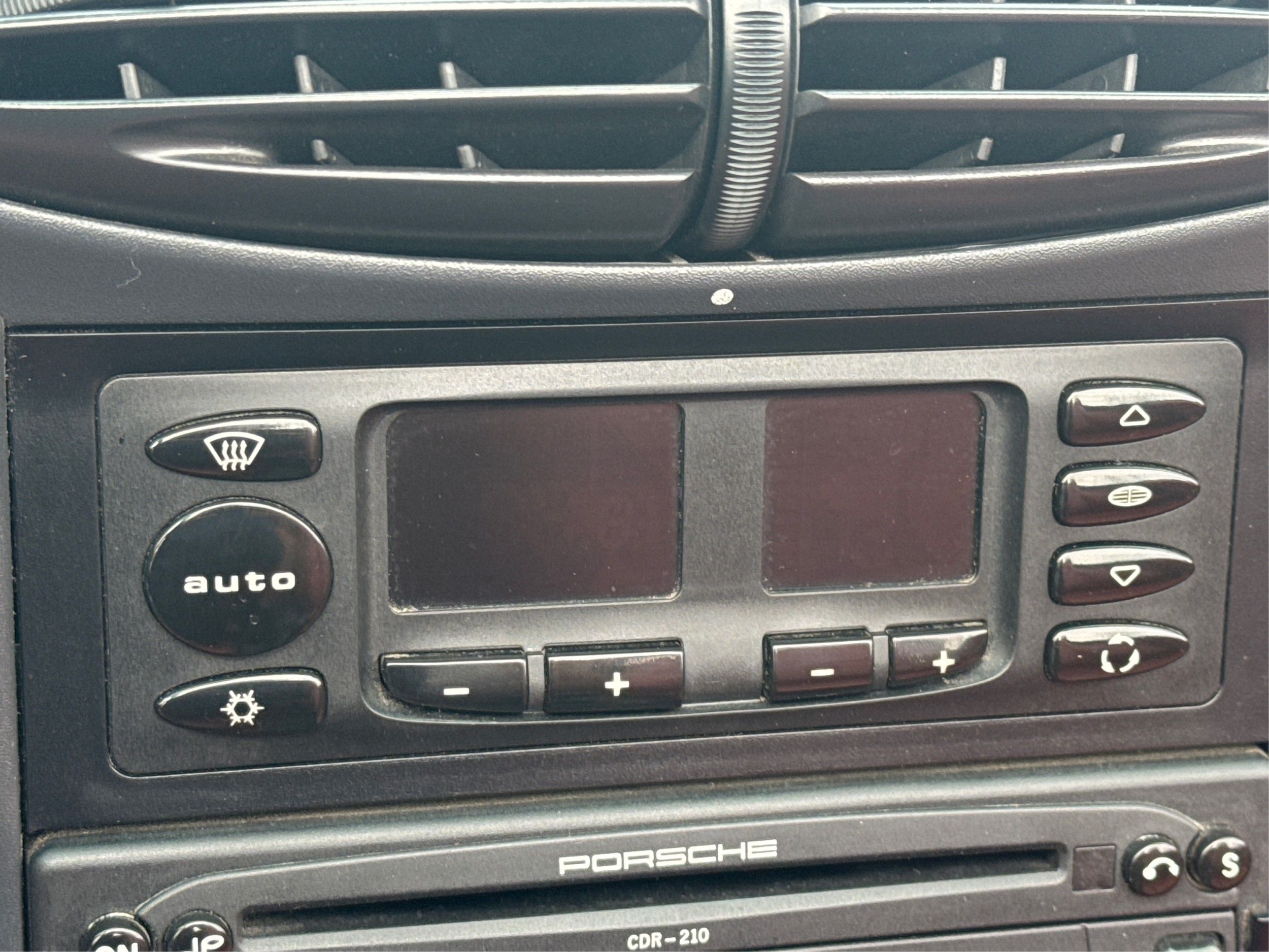 1998 Porsche Boxster Base photo 25