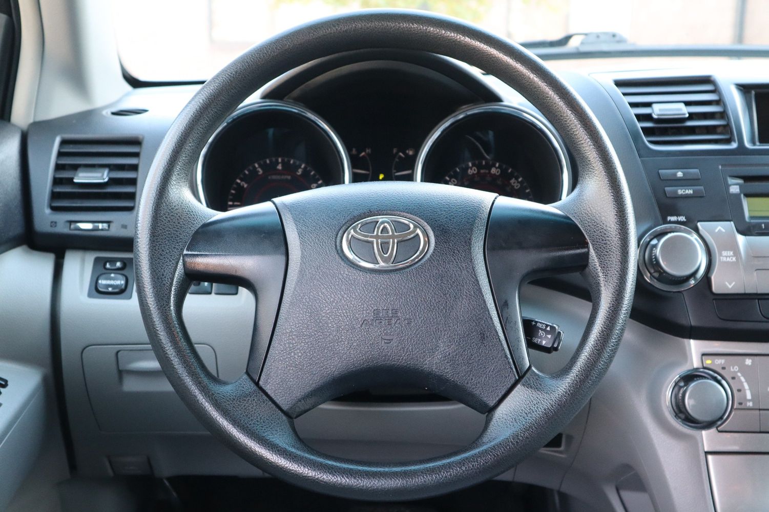 2011 Toyota Highlander Victory Motors of Colorado