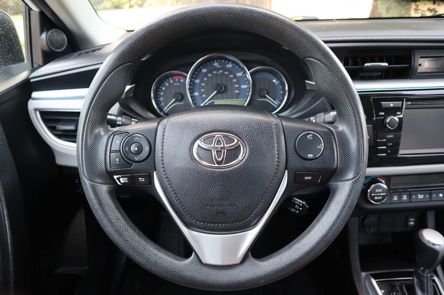 2016 Toyota Corolla LE | Victory Motors of Colorado