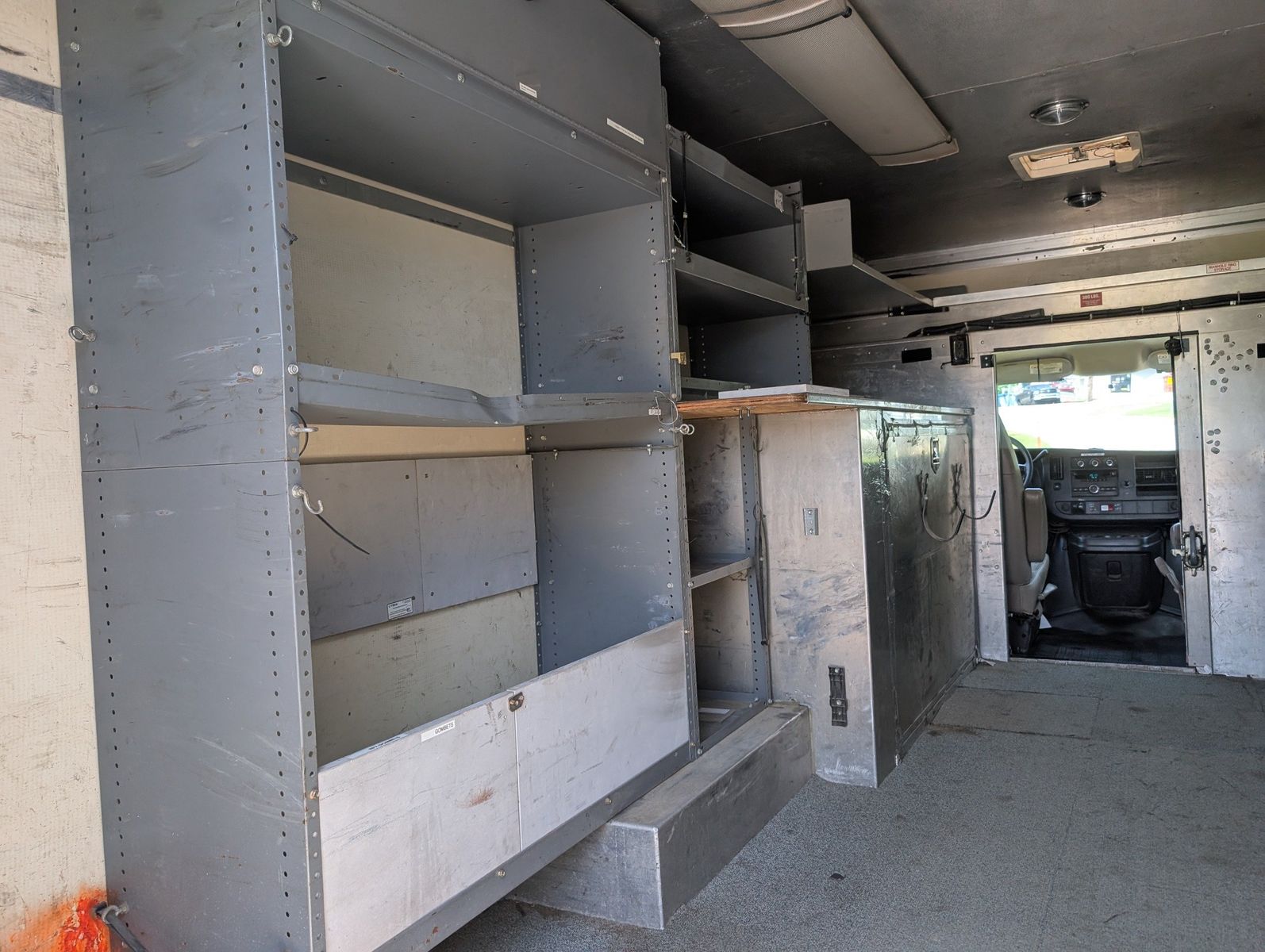 2009 Chevrolet Express Cutaway 49