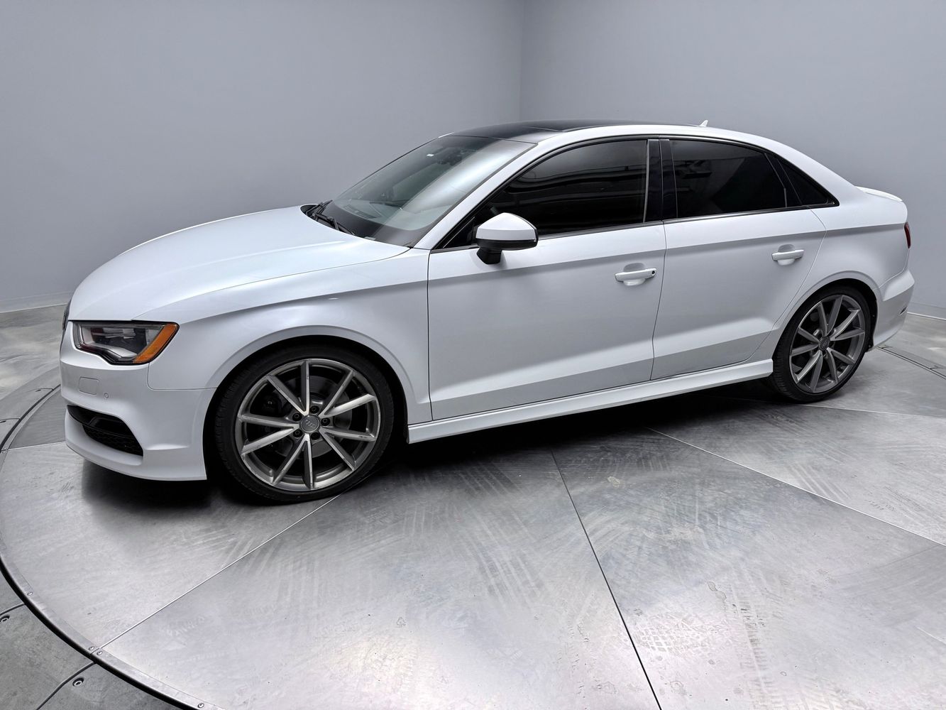 2016 Audi S3 2.0T quattro S tronic Premium Plus's photo