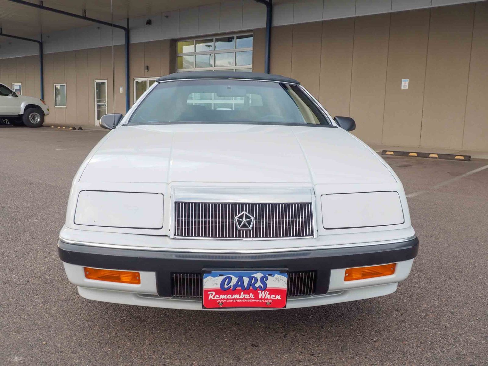 1990 Chrysler Le Baron 22