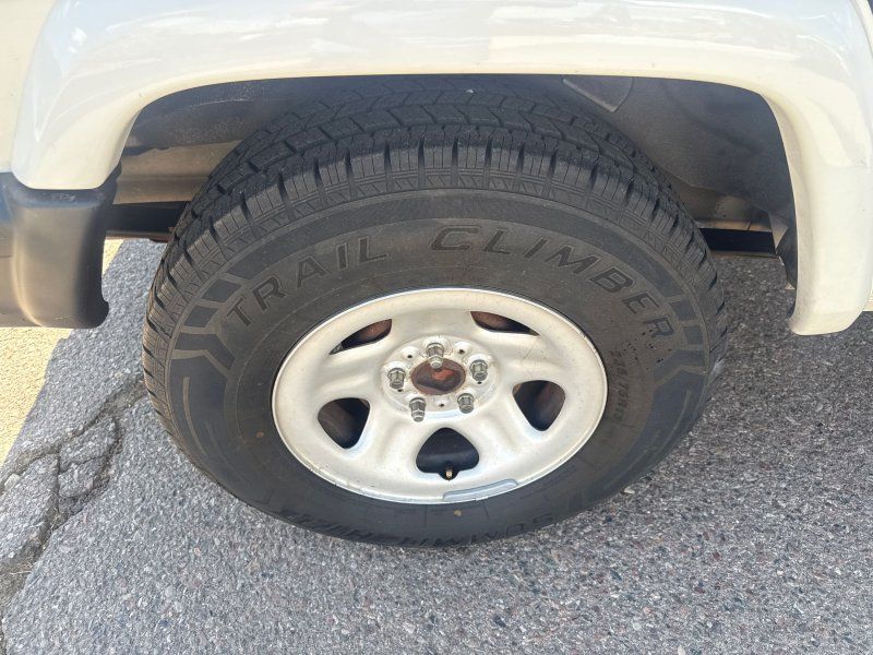 2000 Jeep Cherokee Sport photo 21