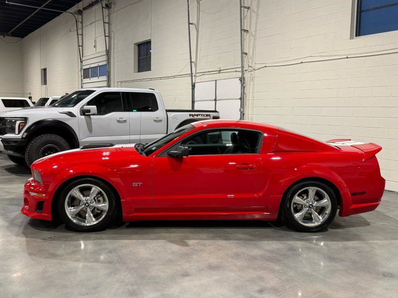 2007 Ford Mustang GT Premium, photo 2