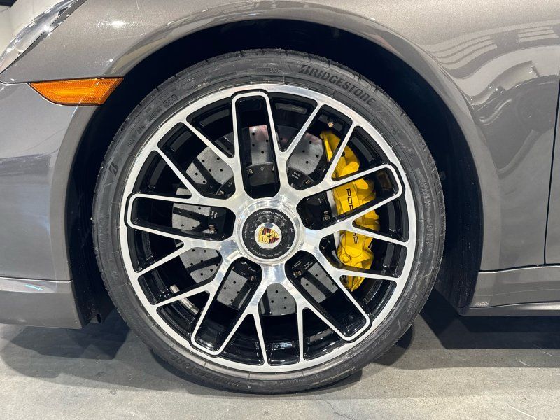 2015 Porsche 911 Turbo S, photo 32