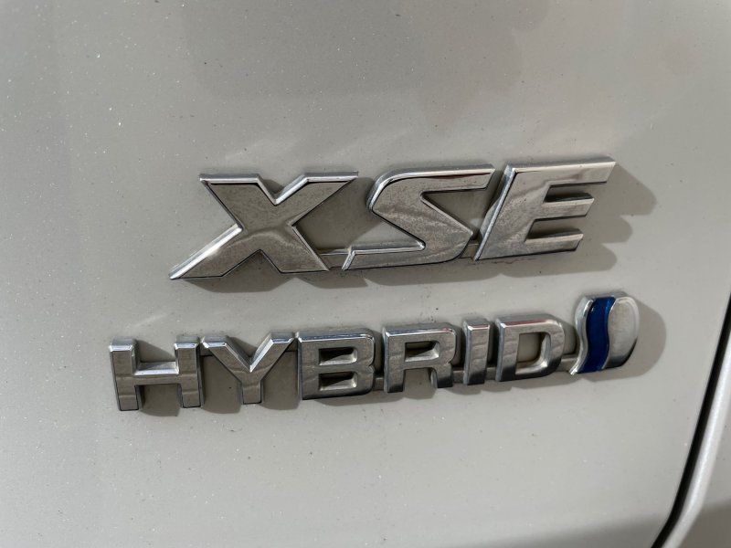 2023 Toyota RAV4 XSE - Photo 13