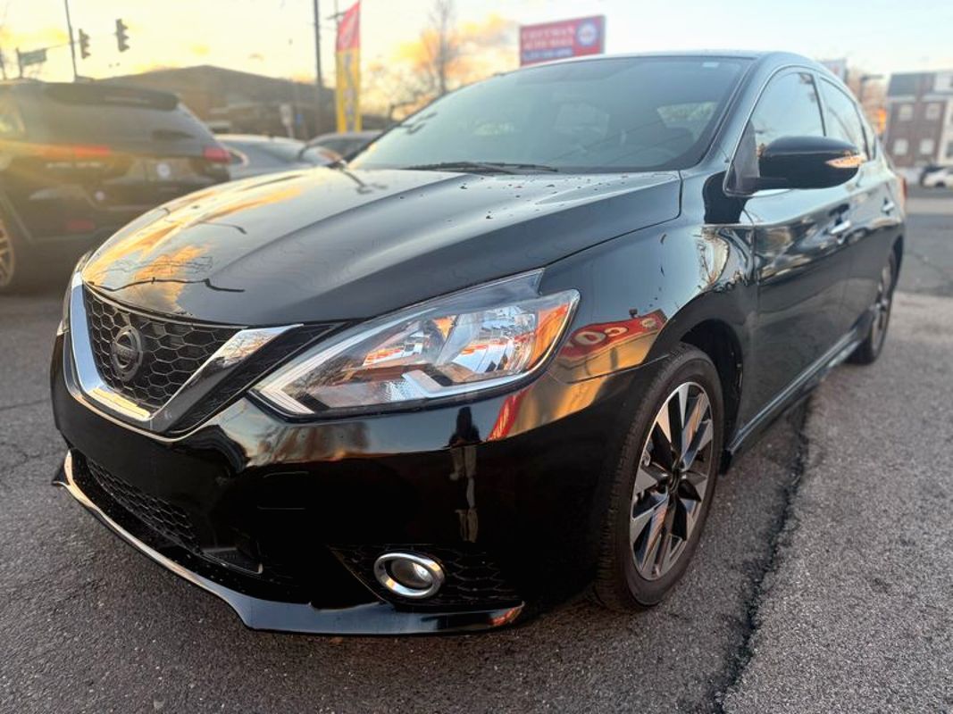 2019 Nissan Sentra SR's photo