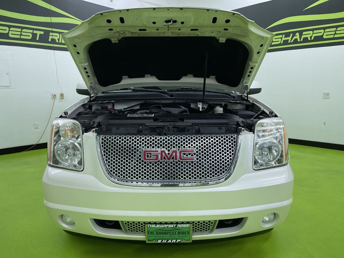 2010 Gmc Yukon Denali photo 4