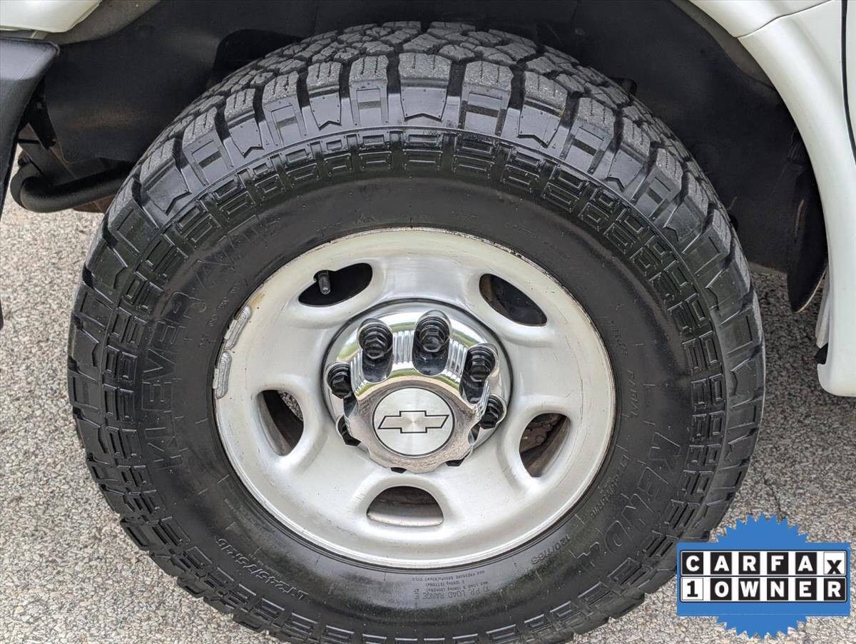 2018 Chevrolet Express 42