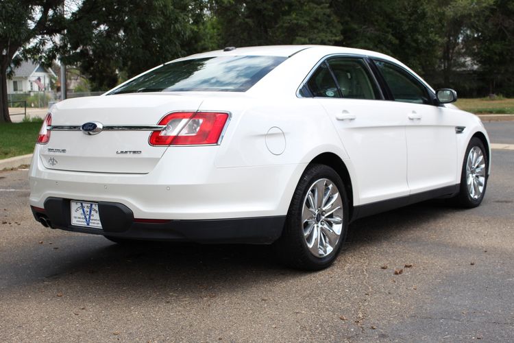 2010 Ford Taurus Limited | Victory Motors of Colorado