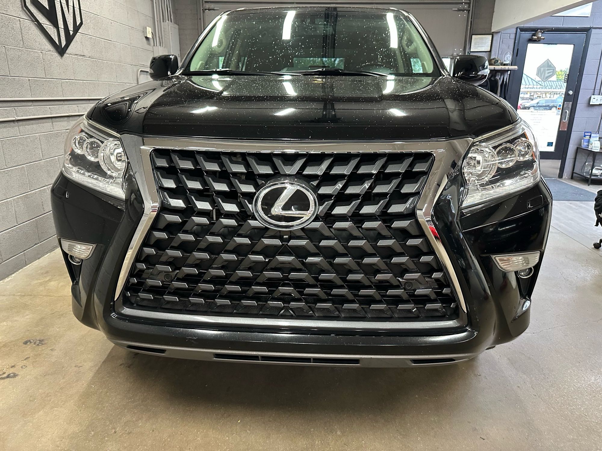 2019 Lexus GX 460 photo 3