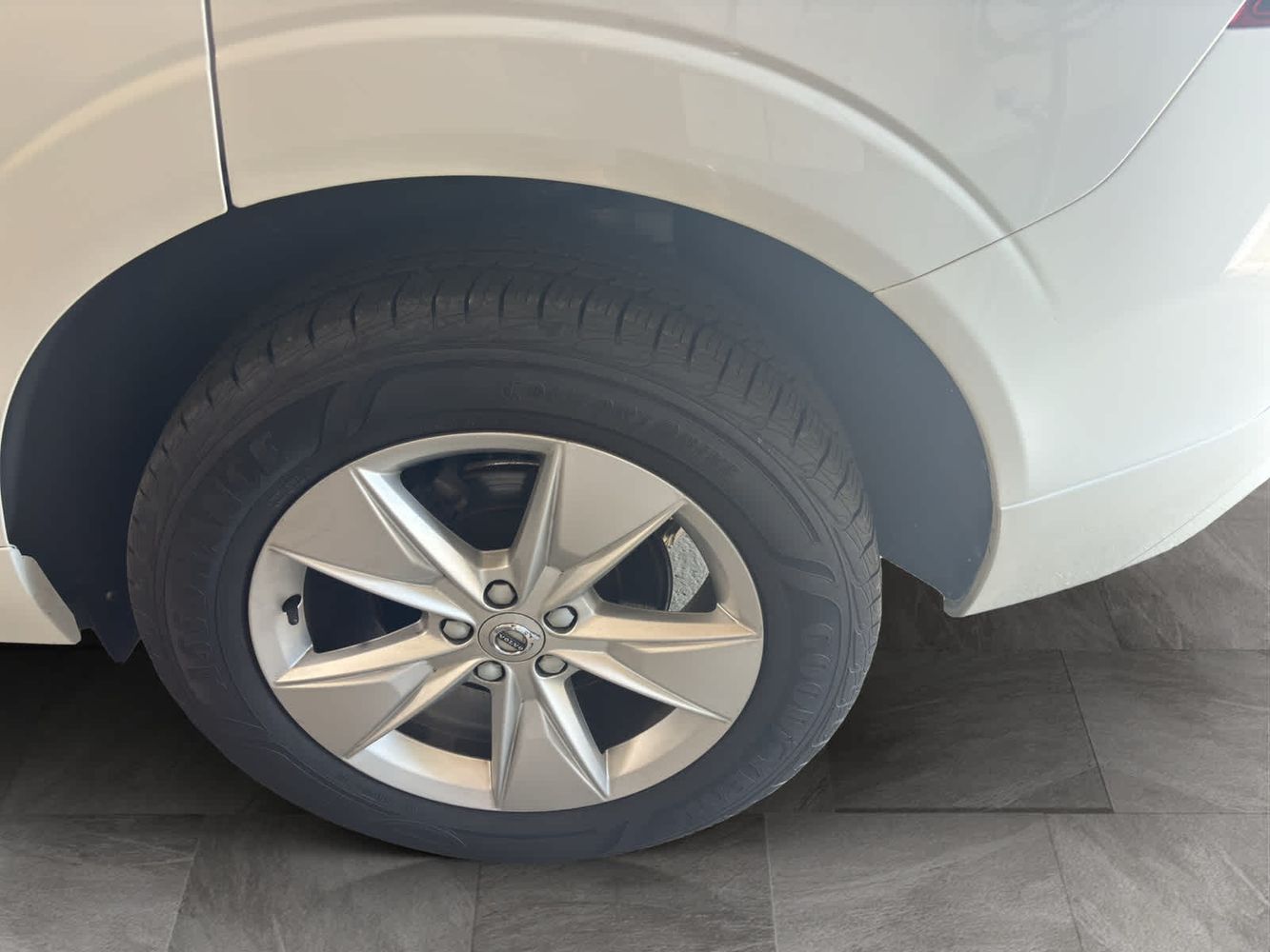 2022 Volvo XC60 B5 Momentum photo 25