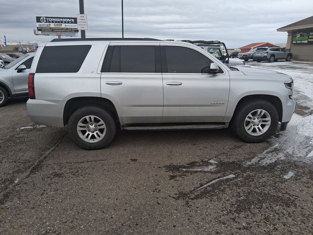 2020 Chevrolet Tahoe LT photo 3