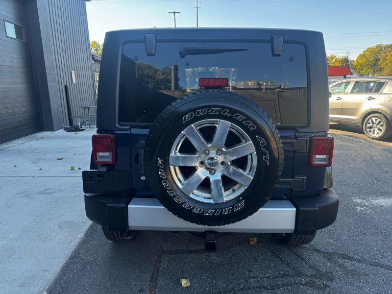 2013 Jeep Wrangler Sahara photo 4