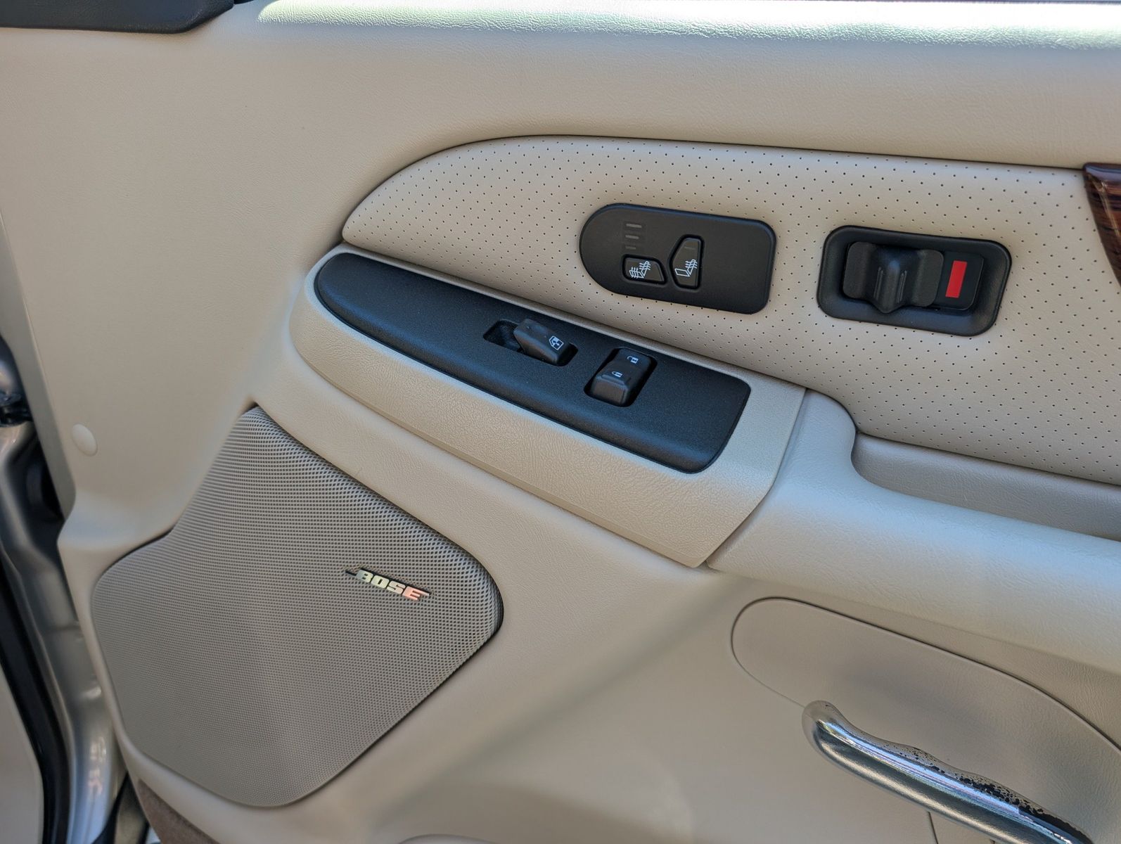 2004 Cadillac Escalade ESV 122
