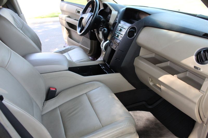 2009 Honda Pilot EX-L w/DVD | Victory Motors of Colorado