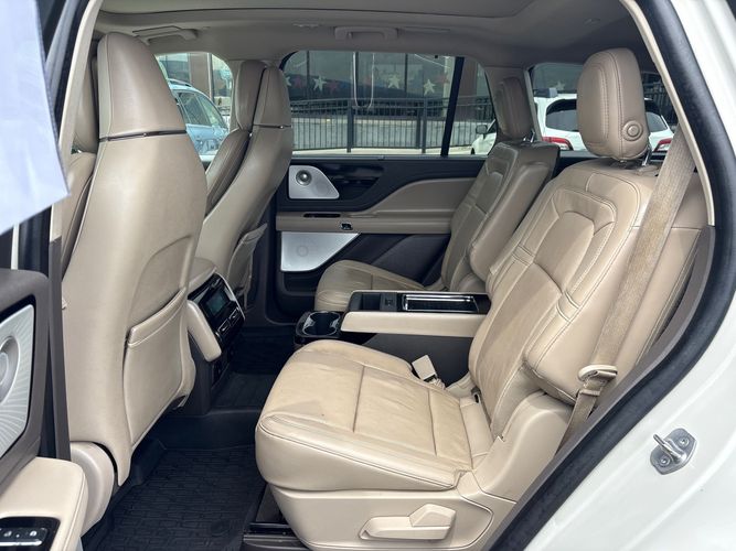 2020 Lincoln Aviator Reserve photo 9