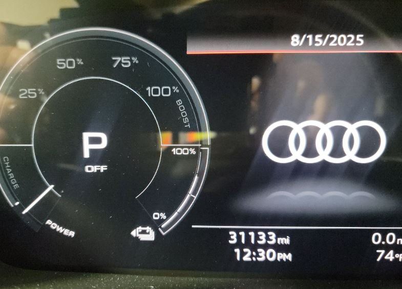 2021 Audi e-tron Premium photo 6