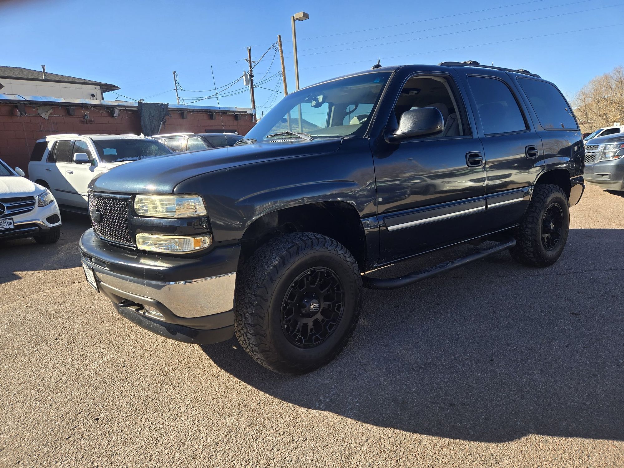 2005 Chevrolet Tahoe photo 2