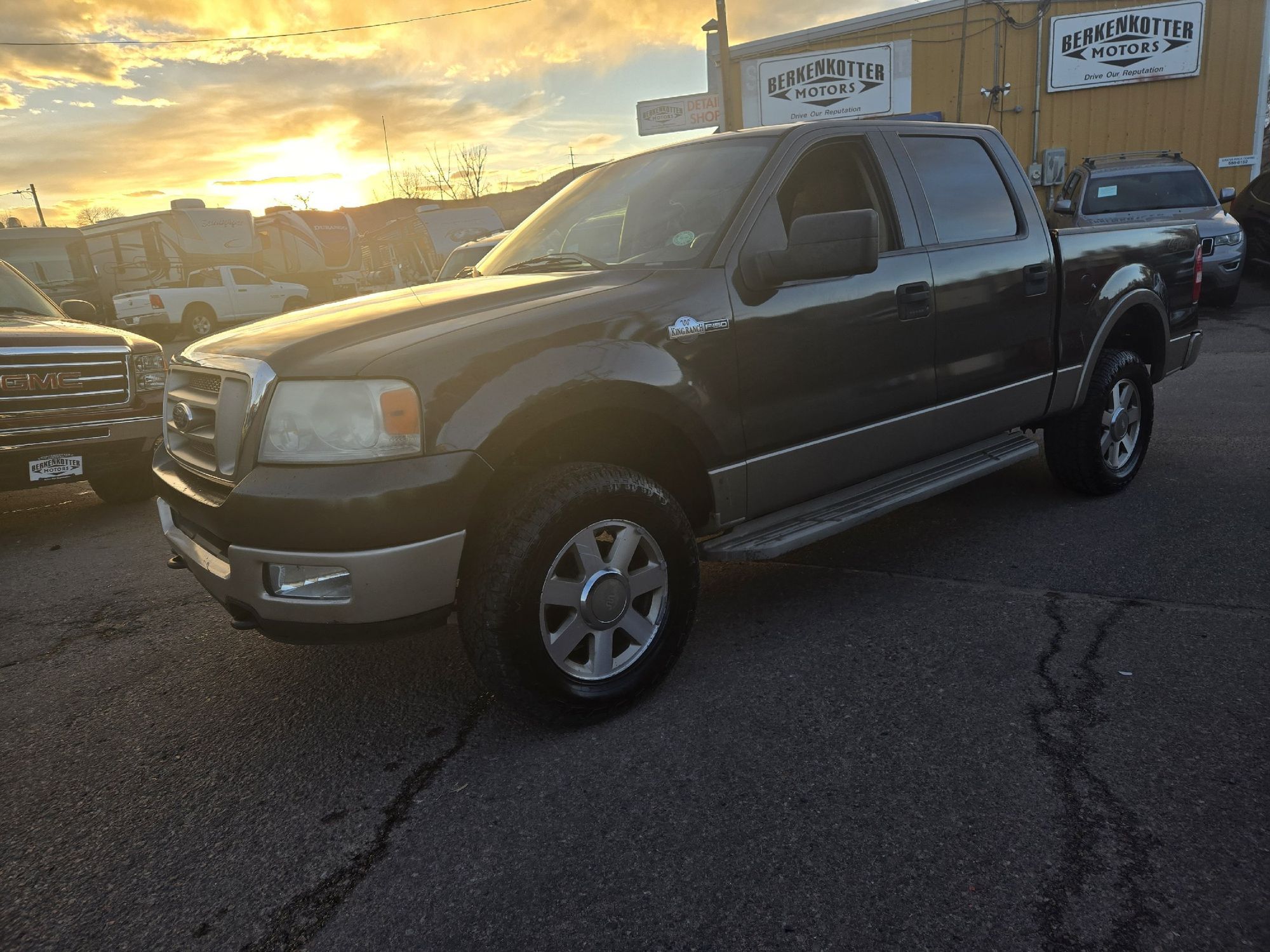 2005 Ford F-150 XLT photo 2