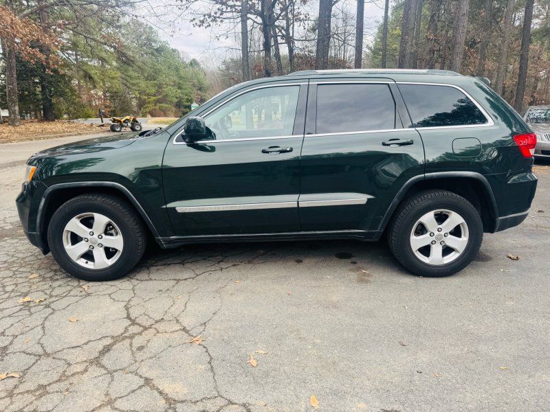2011 Jeep Grand Cherokee Laredo's photo