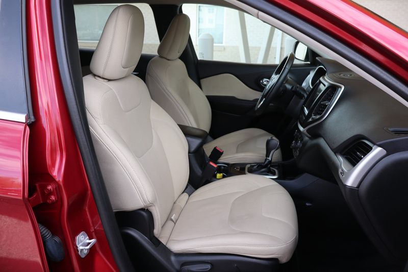 2015 Jeep Cherokee Latitude | Victory Motors of Colorado