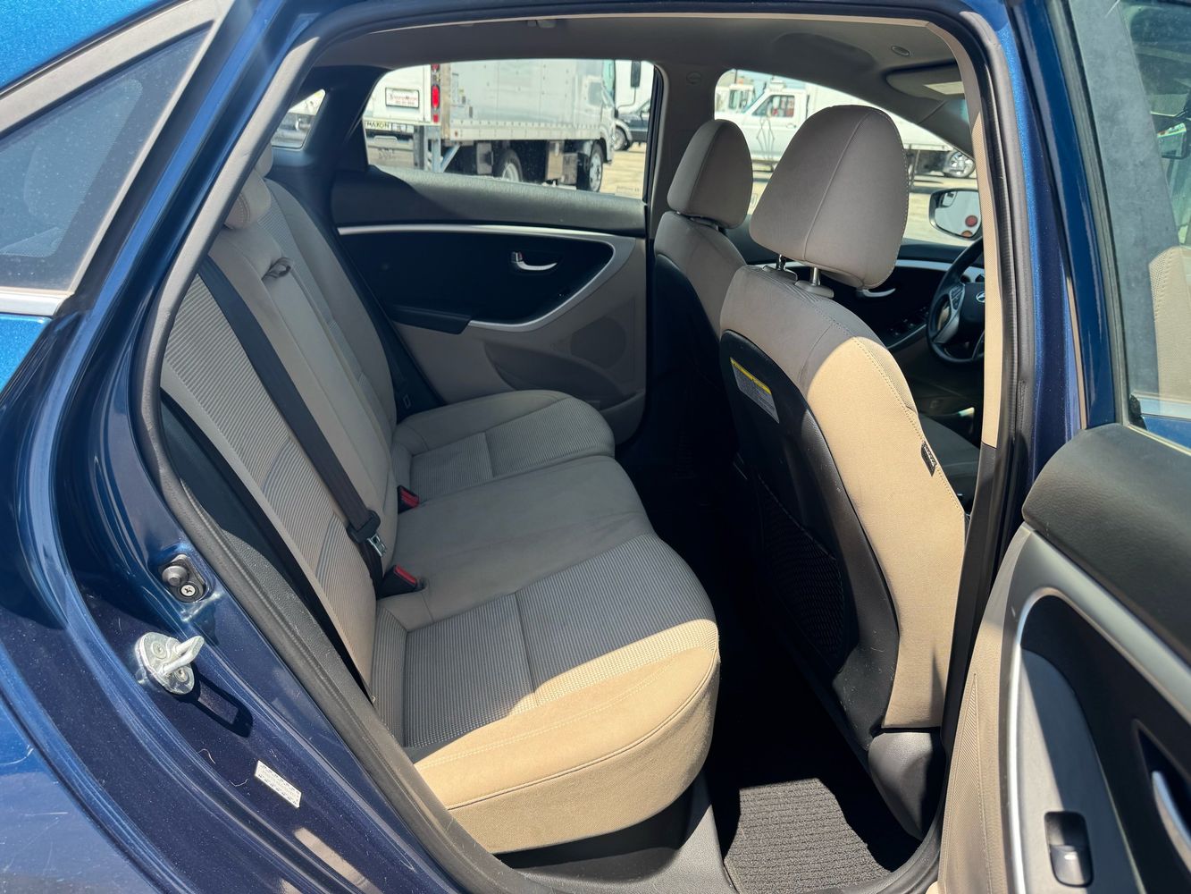 2016 Hyundai Elantra GT Base photo 49