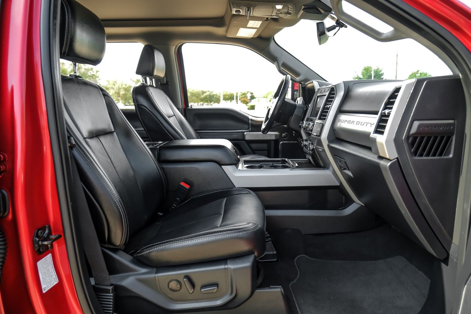 2021 Ford F-250 Lariat photo 41
