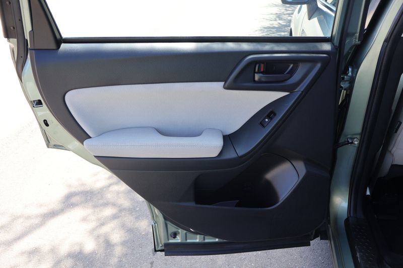 2014 Subaru Forester 2.5i | Victory Motors of Colorado