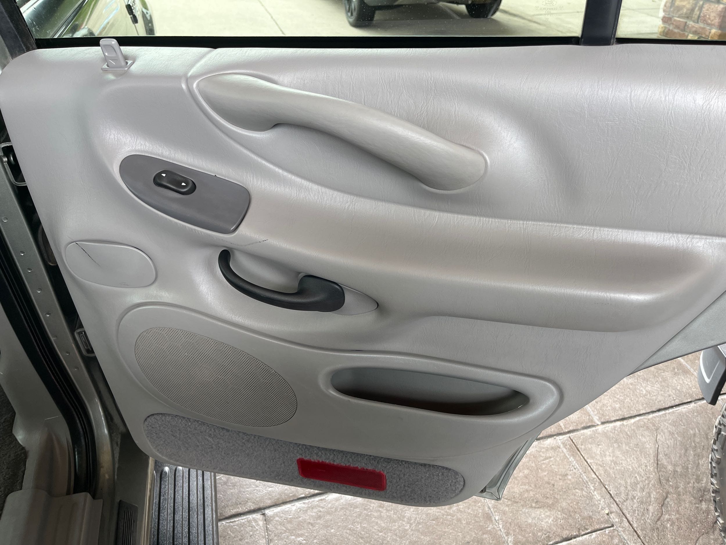 1999 Ford Expedition XLT photo 16